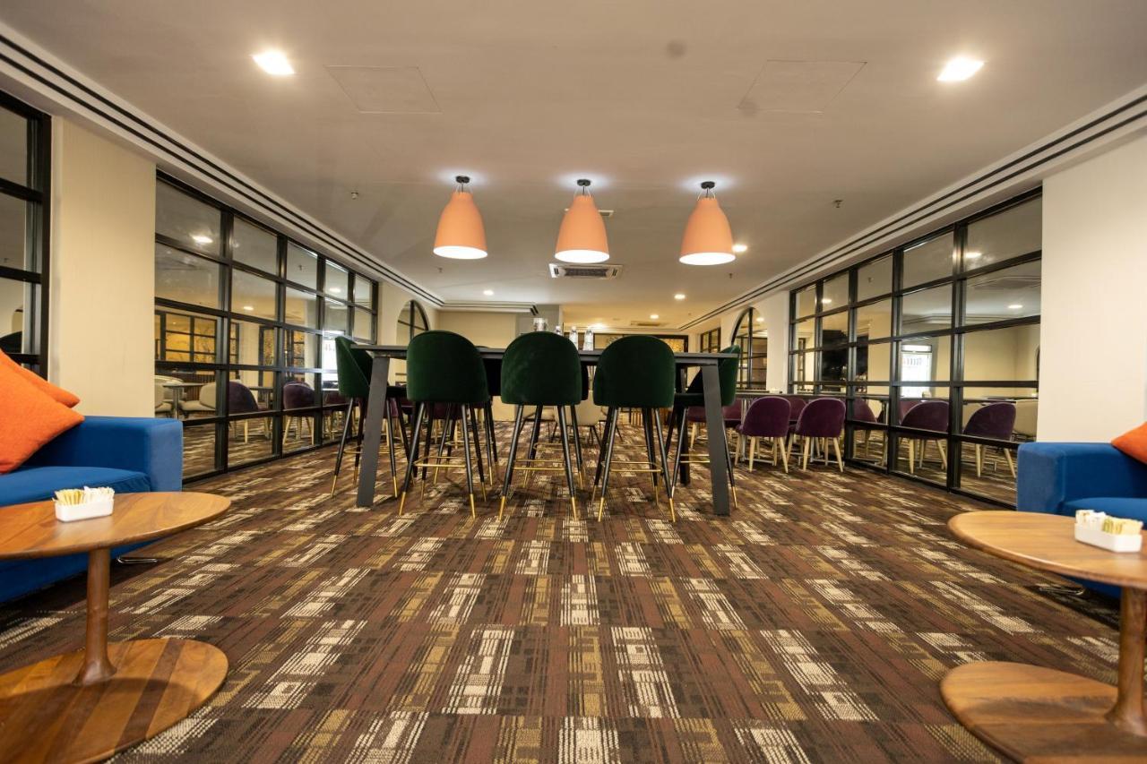 Hotel Citrus By Compass Hospitality 4*